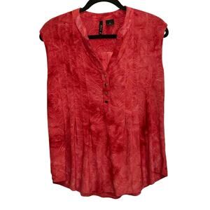 New Directions Petite Red Textured V Neck Quarter Button Sleeveless Blouse